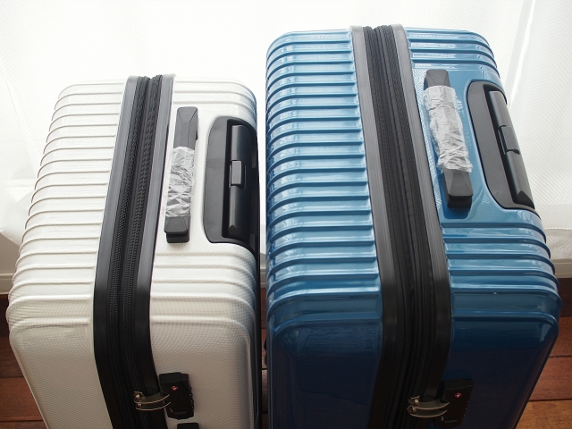 スーツケース、手荷物